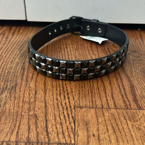 Hot Topic Black Gun Metal Belt Size XS New with Tags - Picture 3 of 3